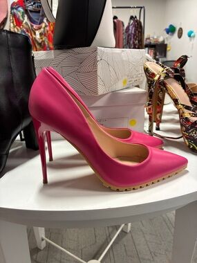Women’s shoes